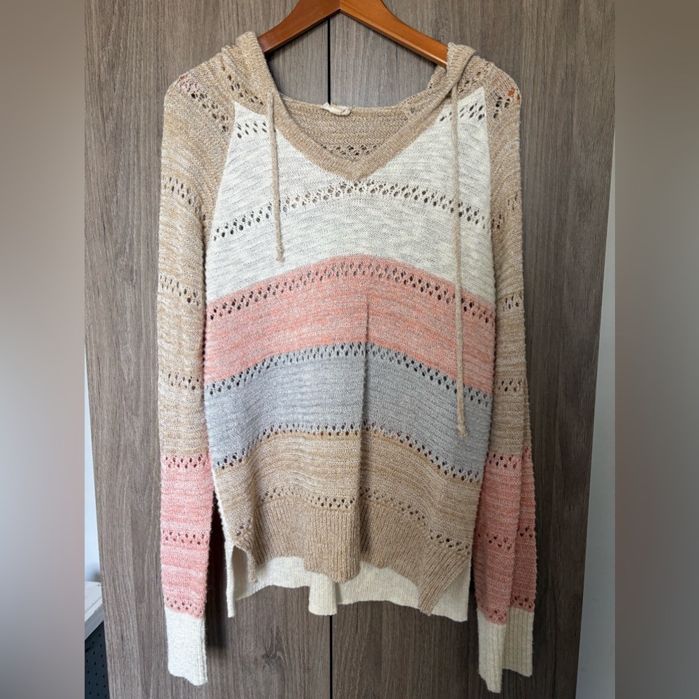 Hem and Thread pullover hoodie
